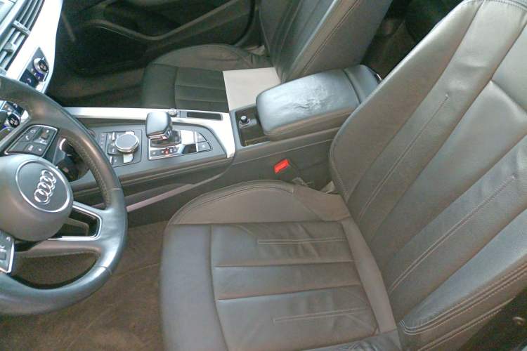 Used Audi A4L 2019 40 TFSI Fashion Edition China VI Emission Standard
