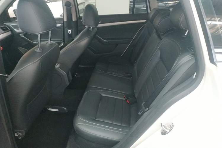 Used Volkswagen Gran Lavida 2017 1.6L Automatic Comfort Edition
