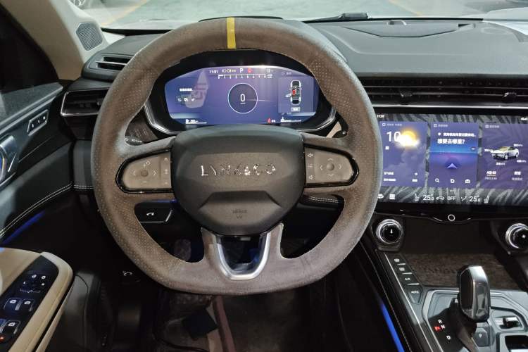 Used Lynk & Co 05 2020 2.0TD Two-Wheel Drive Shine Halo
