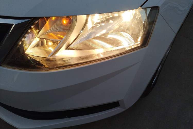 Used Skoda Rapid Spaceback 2018 1.6L Manual Standard Edition
