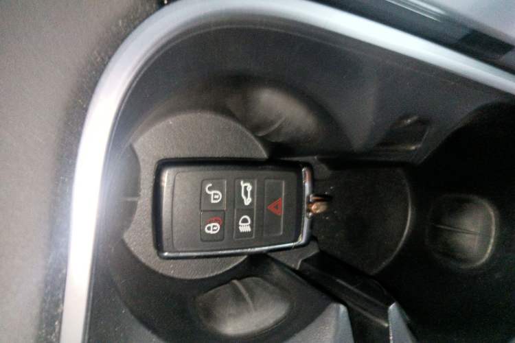 Used Land Rover Discovery Sport 2020 249 PS R-Dynamic Performance Edition
