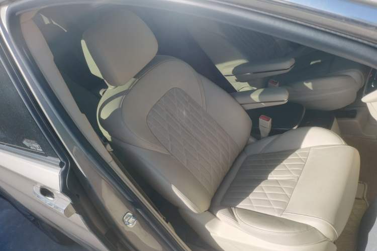 Used Buick GL8 2023 ES Lu Zun Luxury Model