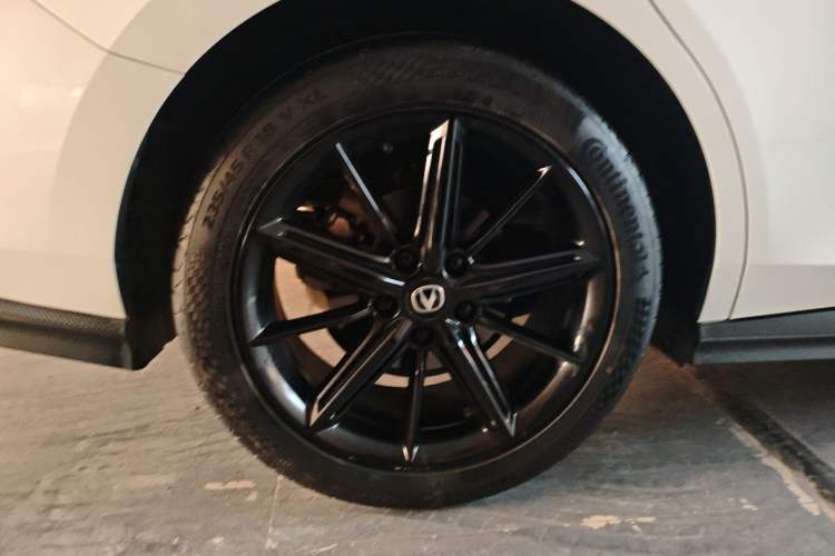 Used Changan UNI-V 2023 1.5T Prestige Model