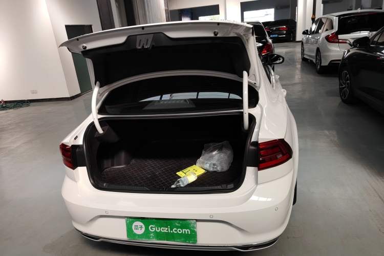 Used Volkswagen Lamando 2019 230TSI DSG Fashion Edition China VI