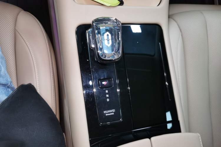 Used Hima AITO M7 2024 1.5T Rear-Drive Plus Version 5 Seats
