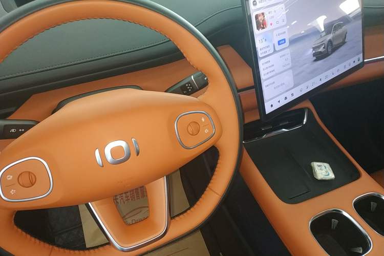 Used  Q07 2025 215 Flagship PLUS
