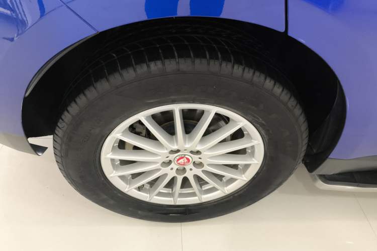 Used Jaguar F-PACE 2019 2.0T Four-Wheel Drive Urban Luxury Edition
