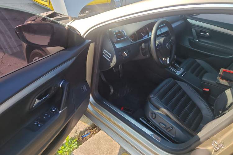 Used Volkswagen FAW-Volkswagen CC 2016 1.8TSI Prestige Model
