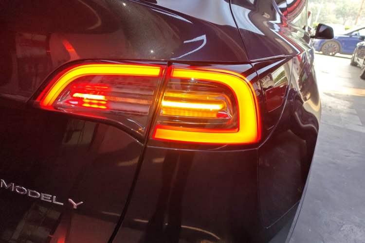 Used Tesla Model Y 2024 Rear-Wheel-Drive Version
