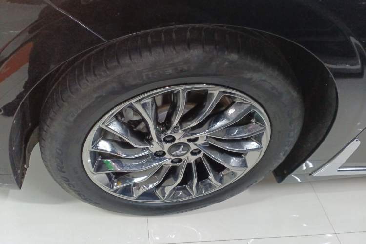 Used VOYAH Dream 2024 PHEV Ultra-Long Range Flagship Edition
