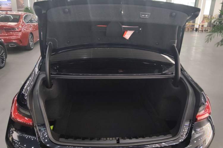 Used BMW 3 Series 2023 325Li M Sport Night Edition Package
