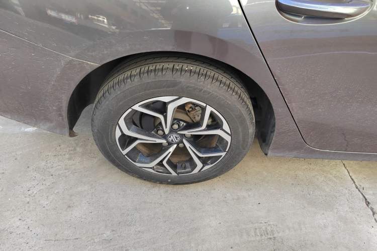 Used MG 5 2021 Revised Version 180 DVVT CVT Youth Luxury Edition
