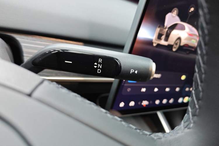 Used ONVO L60 2024 60 kWh Rear-Drive Version