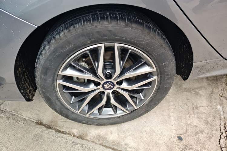 Used BYD Qin PLUS 2023 Champion Edition DM-i 120KM Excellence Model
