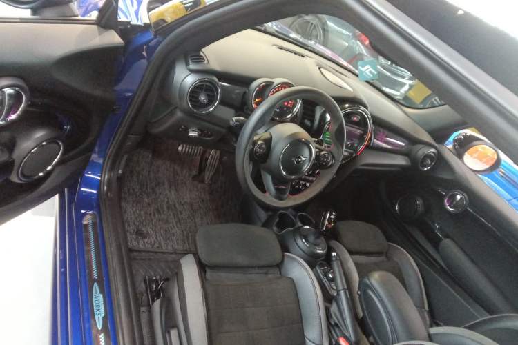 Used  MINI 2019 2.0T COOPER S Racing Driver

