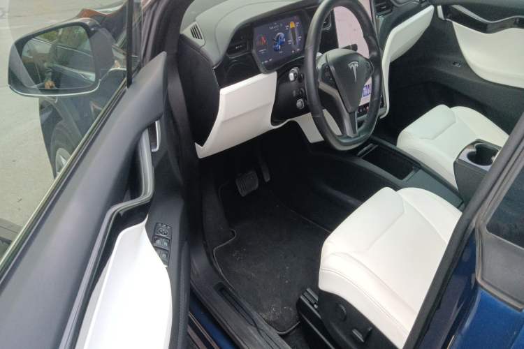 Used Tesla Model X 2019 Long-Range Version
