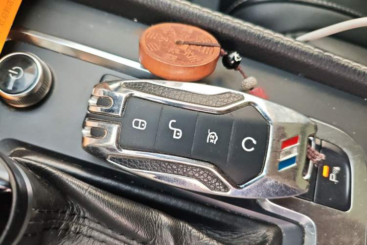 Used BYD Tang 2018 2.0T Automatic SmartConnect Prestige 7-Seater China V Standard