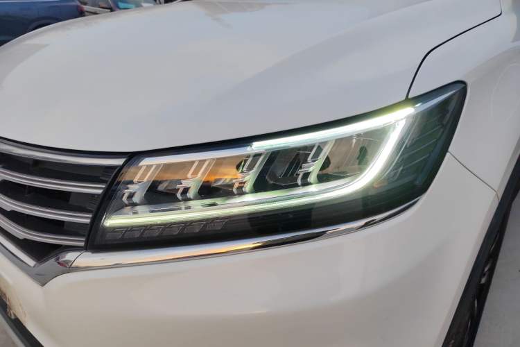 Used Roewe RX5 2019 20T Two-Wheel Drive Automatic 4G Connected Platinum Edition
