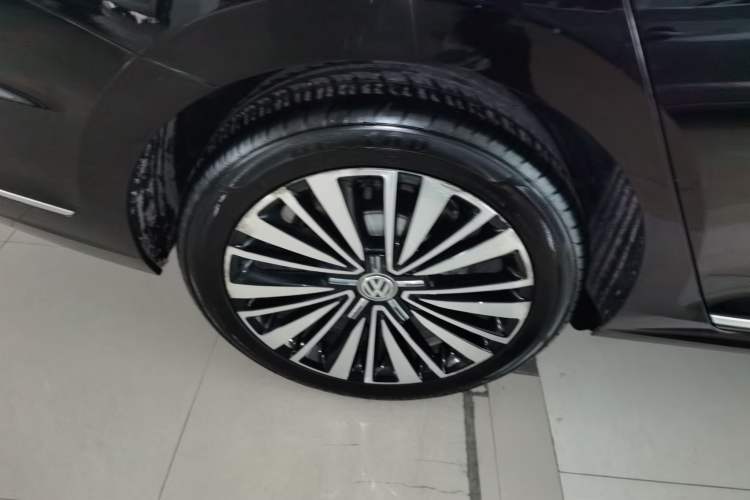 Used Volkswagen Passat 2019 330TSI Luxury Edition China VI Standard