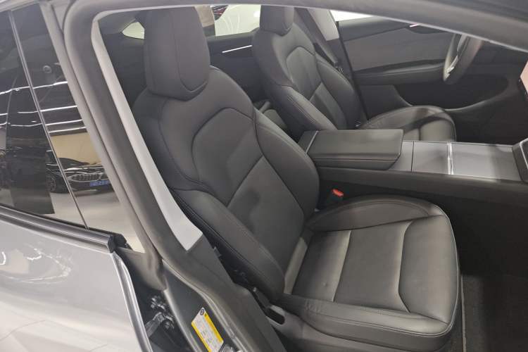 Used Tesla Model Y 2025 Rear-Wheel-Drive Version