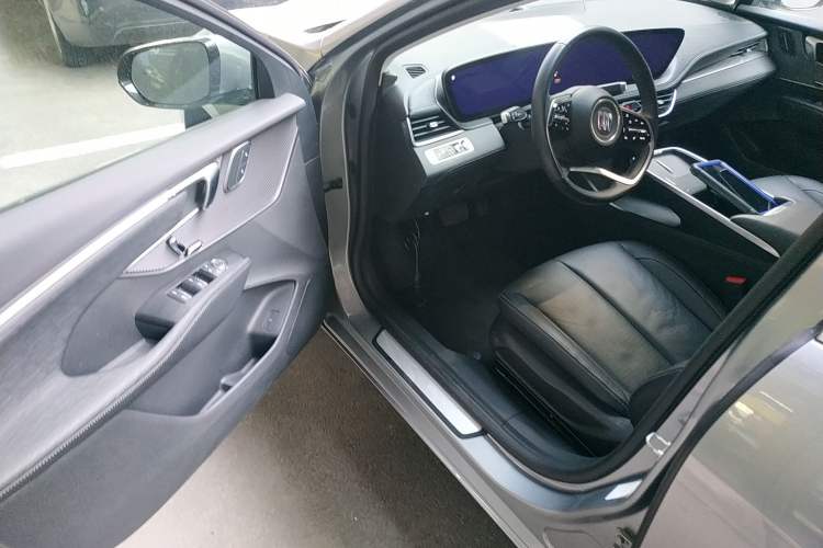 Used Buick LaCrosse 2023 28T Prestige Edition