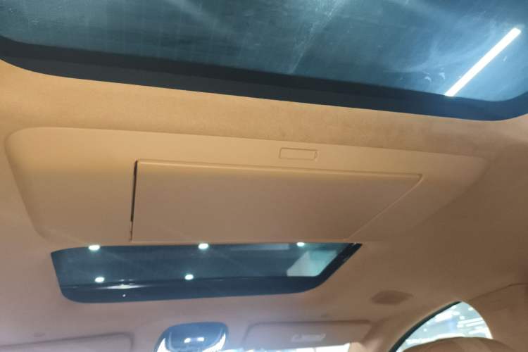 Used VOYAH Dream 2025 PHEV Four-Wheel-Drive Flagship Version – Qiankun Edition