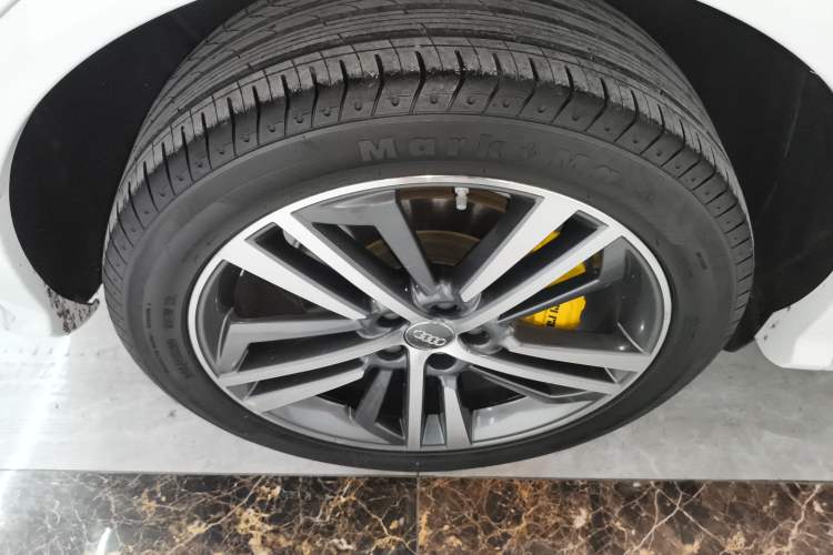 Used Audi Q5L 2020 Updated 40 TFSI Prestige Fashion Edition
