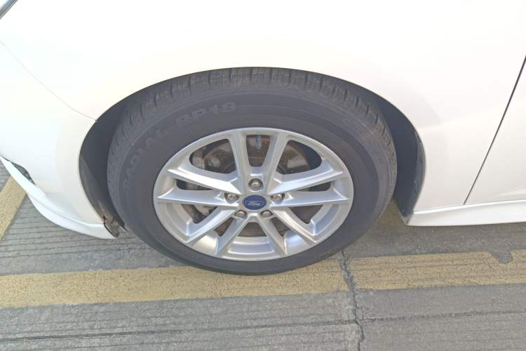 Used Ford Focus 2017 Hatchback EcoBoost 125 Automatic - Ultra-Powerful Style Edition with Smart Drive Features