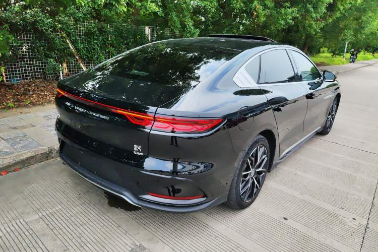 Used BYD Han 2023 EV Champion Edition 610KM All-Wheel-Drive Flagship Model
