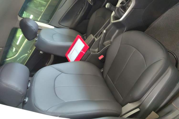 Used Venucia T70 2015 1.6L Manual Ruixing Edition
