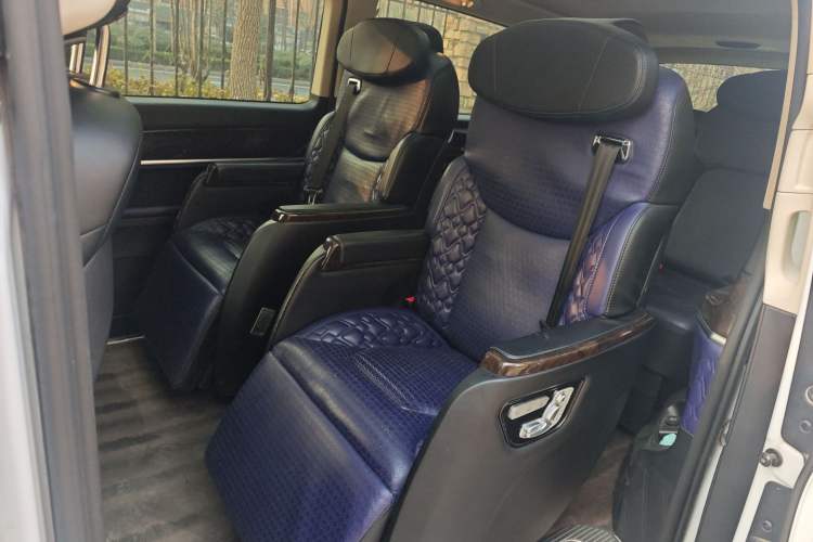 Used Mercedes-Benz V-Class 2017 V 260 L Prestige Extended Edition
