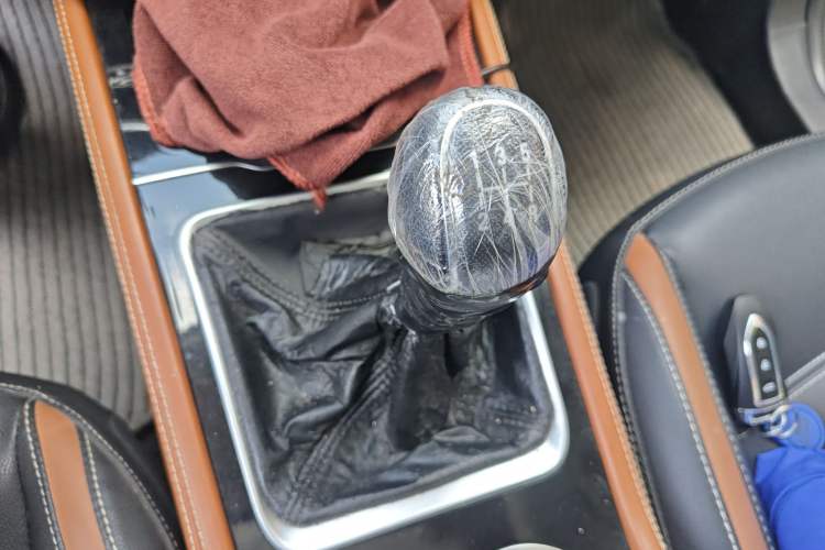 Used Zotye T300 2017 1.5T Manual Luxury Model
