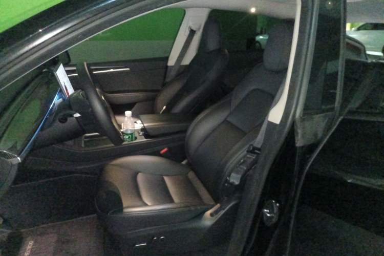 Used Tesla Model Y 2023 Long-Range All-Wheel-Drive Version