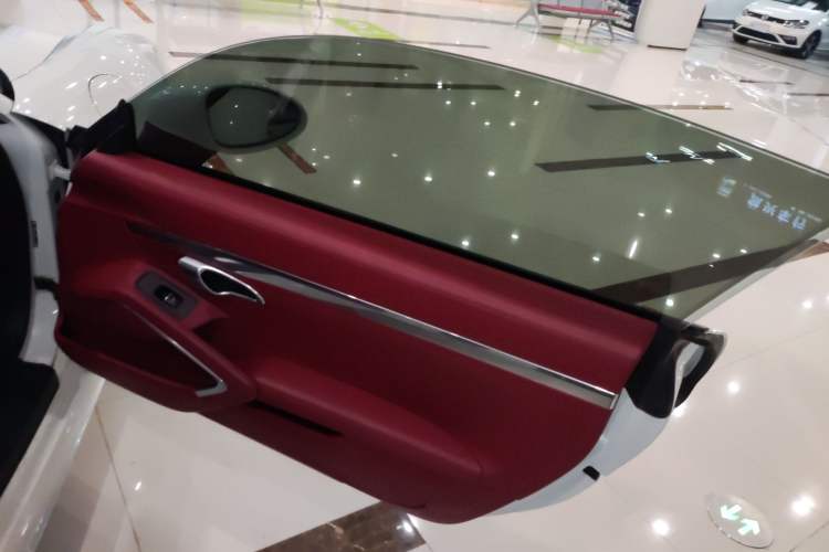 Used Porsche 718 2022 Cayman 2.0T
