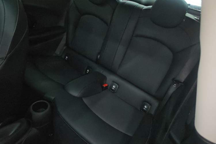 Used MINI MINI 2022 1.5T COOPER Classic Edition
