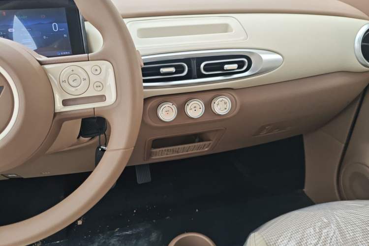 Used Wuling Hongguang MINIEV 2025 Four-Door Version Advanced Edition
