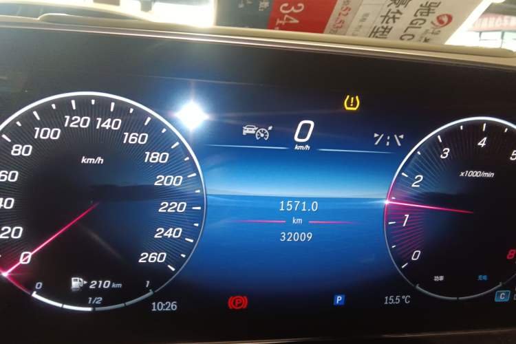 Used Mercedes-Benz GLC 2023 Facelifted GLC 300 L 4MATIC Luxury Version 5 Seats