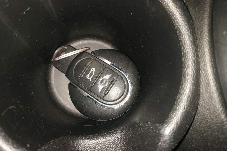 Used  MINI 2016 1.5T COOPER
