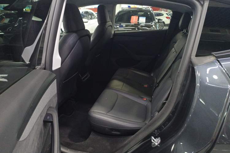 Used Tesla Model Y 2025 Long-Range All-Wheel Drive First Edition