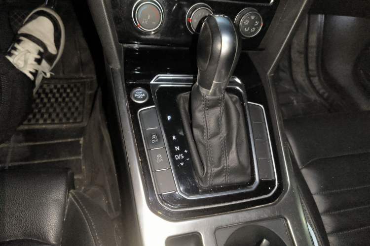 Used Volkswagen Magotan 2017 330TSI DSG Leading Model