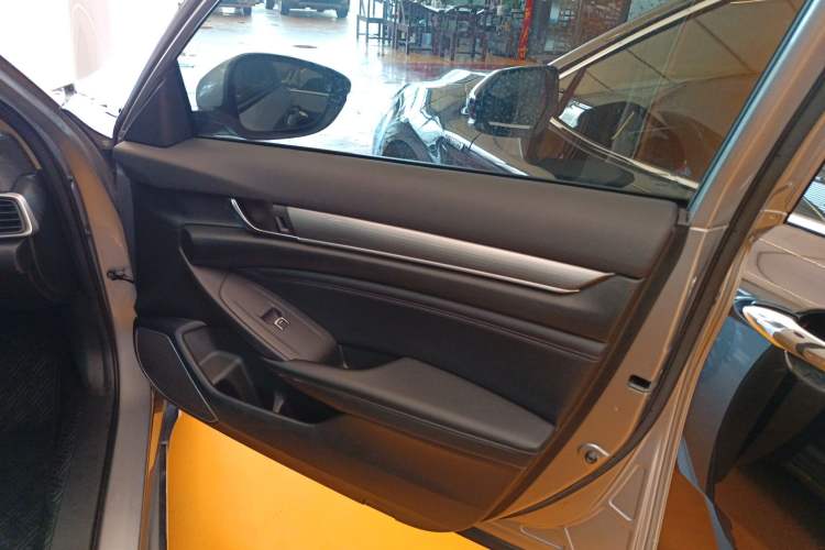 Used Honda Accord 2018 Rui Hybrid 2.0L Rui Ling Edition China VI
