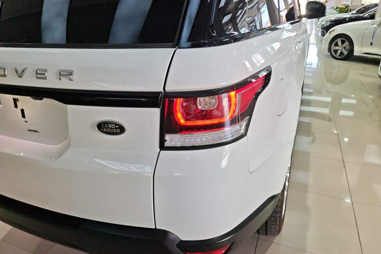 Used Land Rover Range Rover Sport 2015 3.0 SC V6 HSE DYNAMIC
