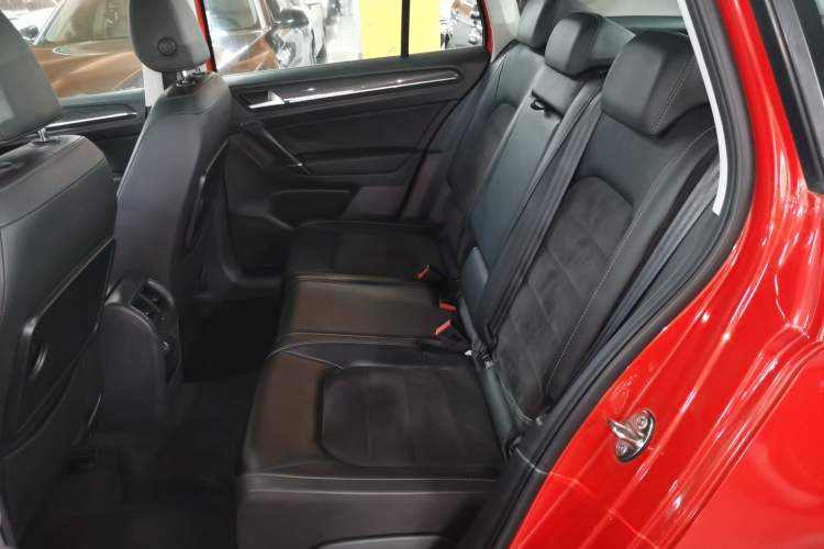 Used Volkswagen Golf Sportsvan 2018 2nd Anniversary Edition 230TSI Automatic Luxury Version