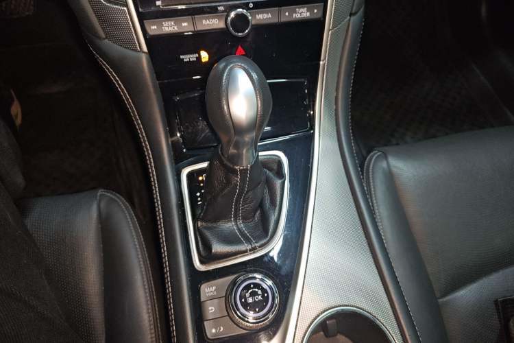 Used Infiniti Q50L 2016 2.0T Enjoyment Edition
