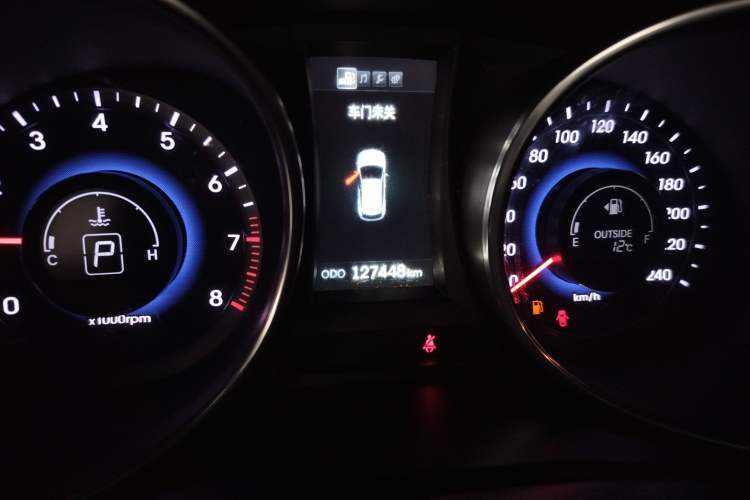 Used Hyundai Santa Fe 2013 2.4L Automatic Two-Wheel Drive Smart Version
