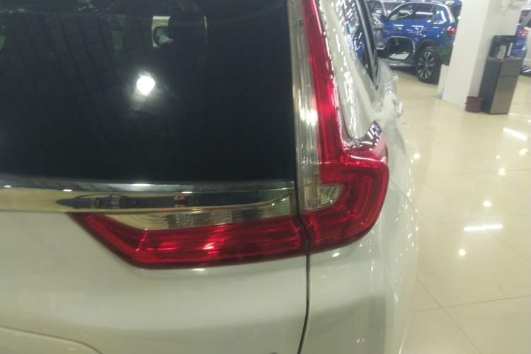 Used Honda CR-V 2017 240TURBO CVT Front-Wheel Drive Fashion Edition
