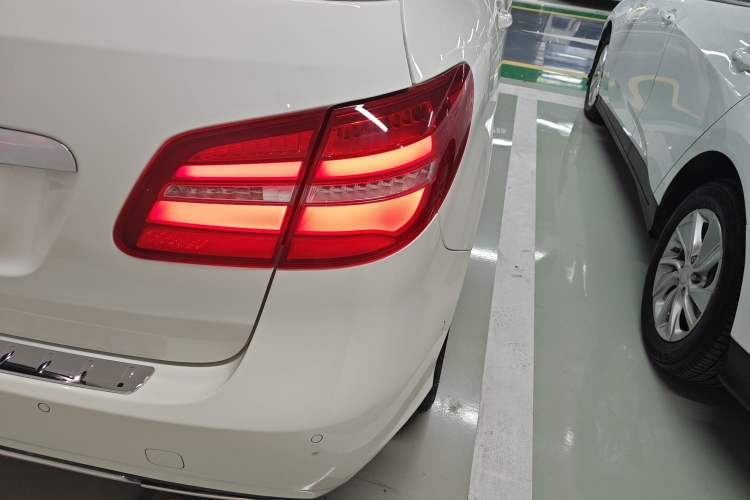 Used Mercedes-Benz B-Class 2016 B 200 Exclusive Edition
