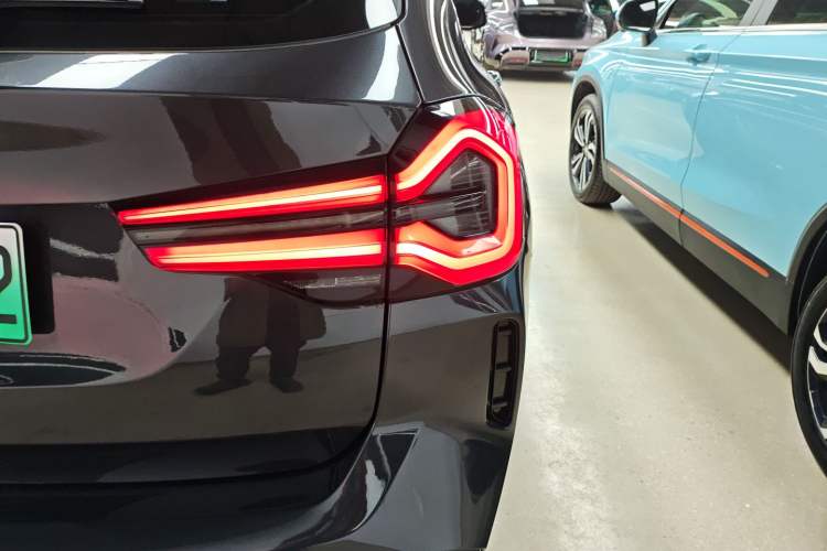 Used BMW iX3 2022 Leading Model
