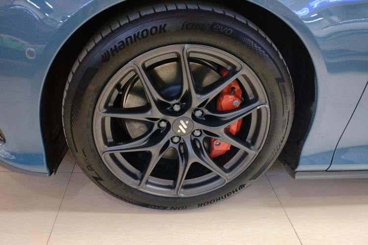 Used  L6 2024 Max Extended-Range Version
