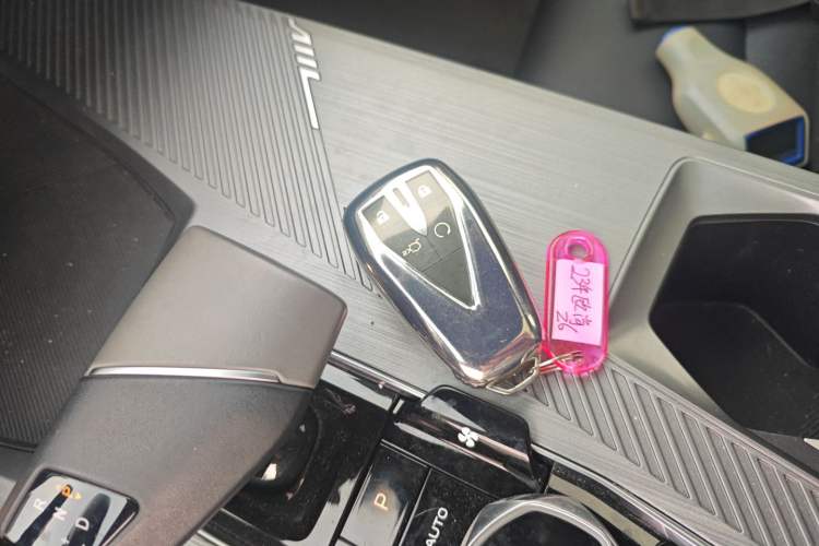 Used Oshan Z6 New Energy 2023 ZhiDian iDD 150KM Flagship Model
